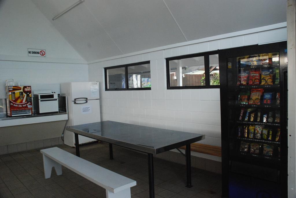Avondale Motor Park Hotel Auckland Exterior foto